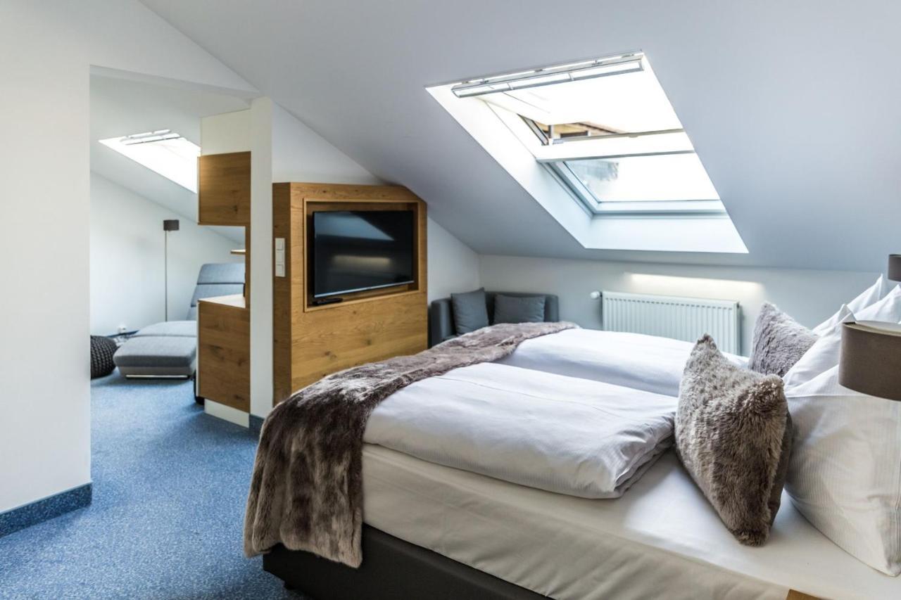 Large Double Room,1089399586:JPEG